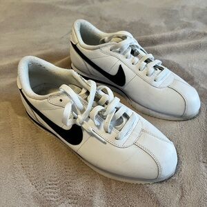 Nike Classic White and Black Trainers